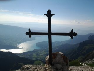Dalla cima, il lago di Annecy