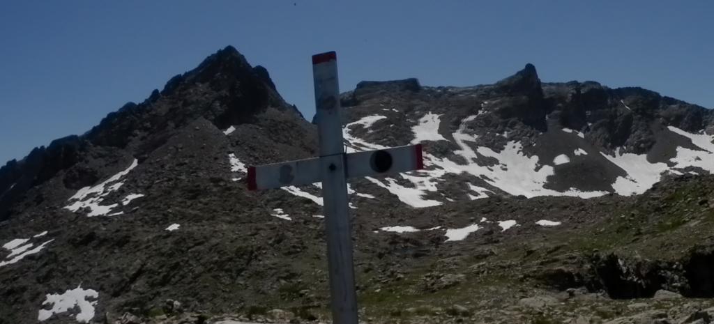 panoramica dalla Punta Zanotti sulle Cime Schiantalà e Montagnetta