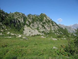 Dai piani dell'Alpe Bellagarda, a dx, il Pruset