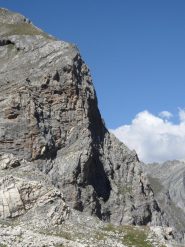 Monte Cerello-la via sale al centro
