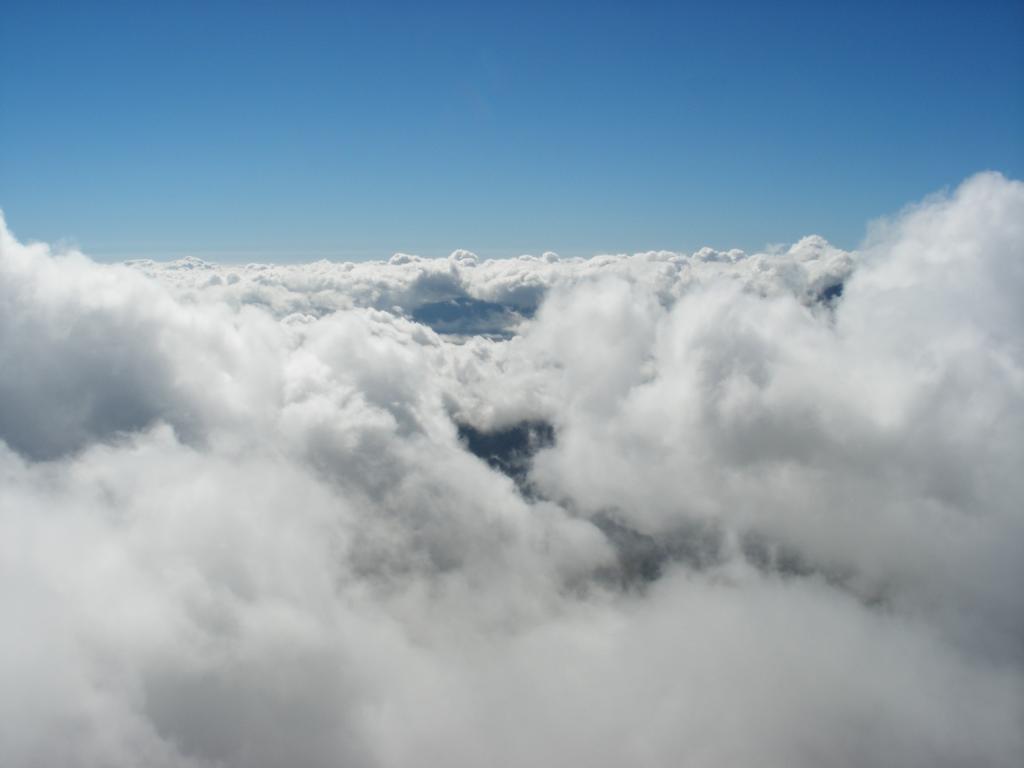 un mare di nubi