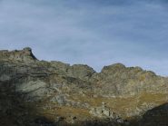 La bella forma della cresta rocciosa tra il Corno e la Cima Battaglia