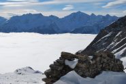 Visto dalla Capanna Gran Plan: il Mont Paramont sopra il mare di nubi