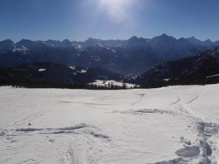 02 - panorama verso la valle centrale e pendii aperti sui quali sciare