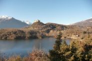 Lago Pistono e castello di Montalto