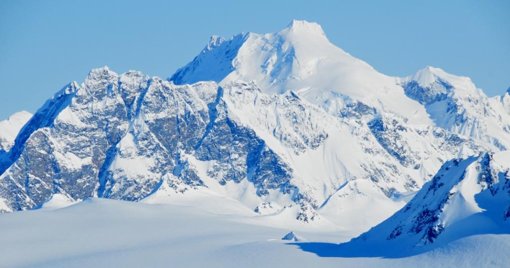 Cordova peak 2362 m