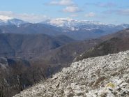 Panorama verso le Alpi Liguri innevate