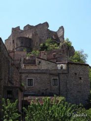 Il bel borgo di Castelvecchio di Rocca Barbena