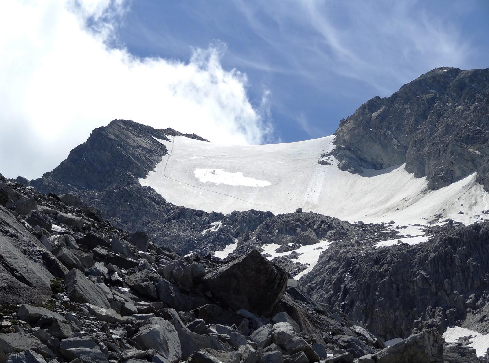 Il ghiacciaio di Bouc, e la traccia di salita