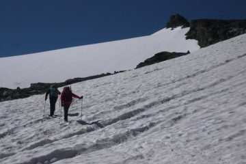 Attraversamento nevai prima del Col di Nivoletta