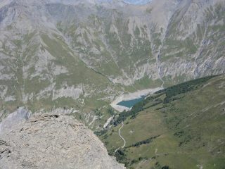 il lago di Rochemolles visto dalla cima