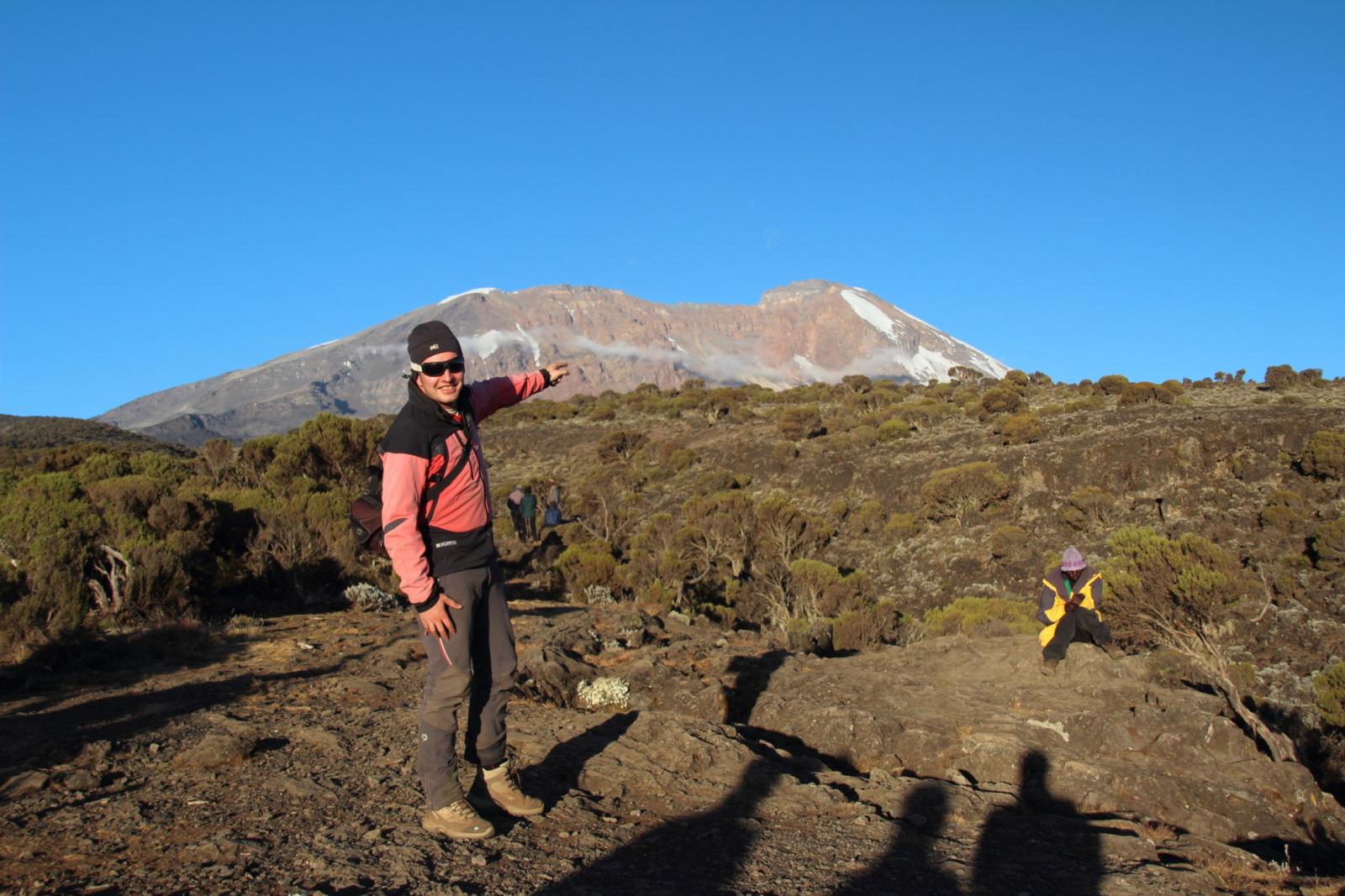 io e il Kilimanjaro....ci vedremo nei prossimi giorni! (22-8-2014)