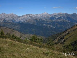 Uno sguardo verso le Alpi Liguri