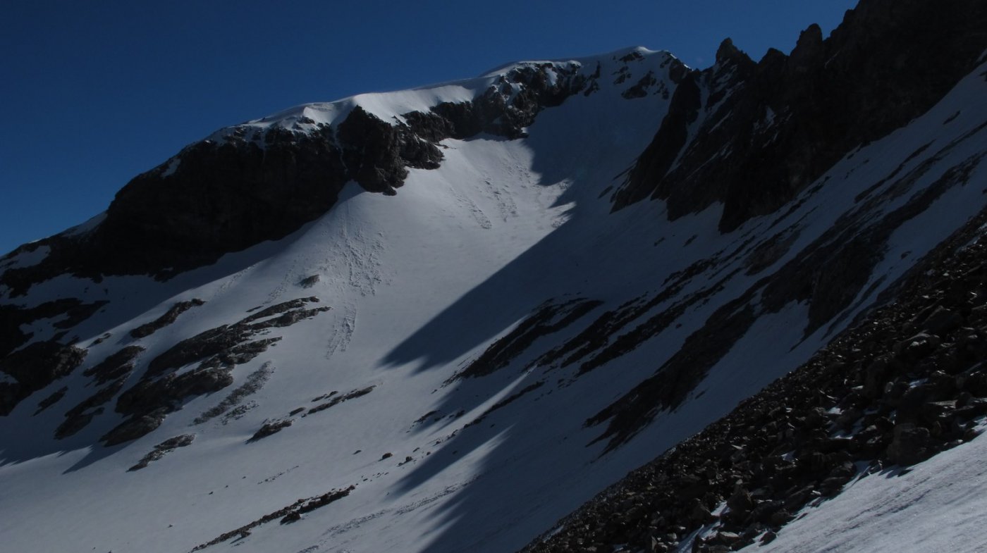La cresta della Kurtz vista dal ghiacciaio del Col Collon