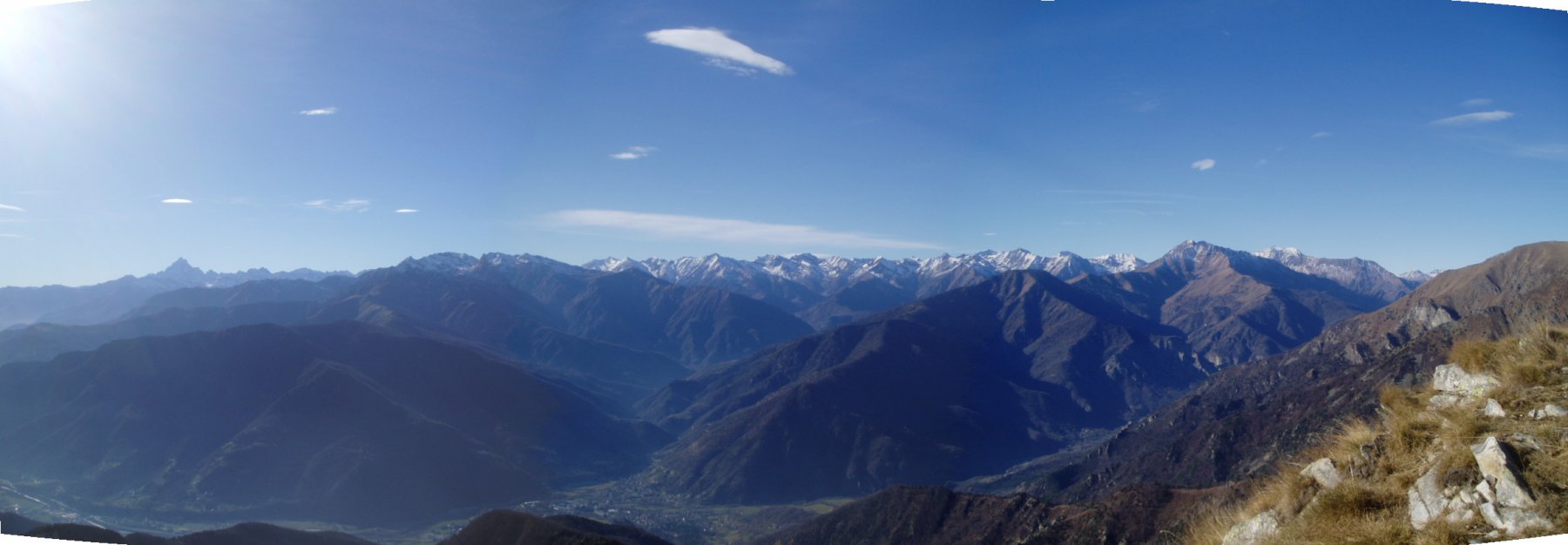 Panoramica sul Monviso ed i monti della Val Chisone.