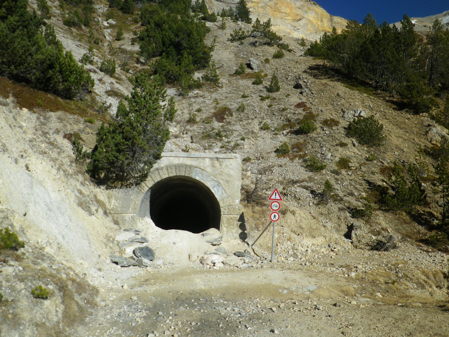 ingresso a monte del tunnel