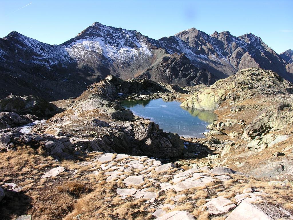 il Lago Blanchet superiore visto dal Colle Biancetta (5-11-2006)