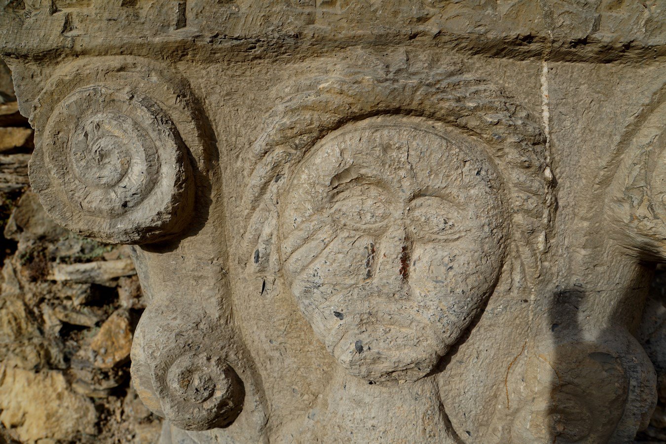 le sculture in pietra di Cenova 