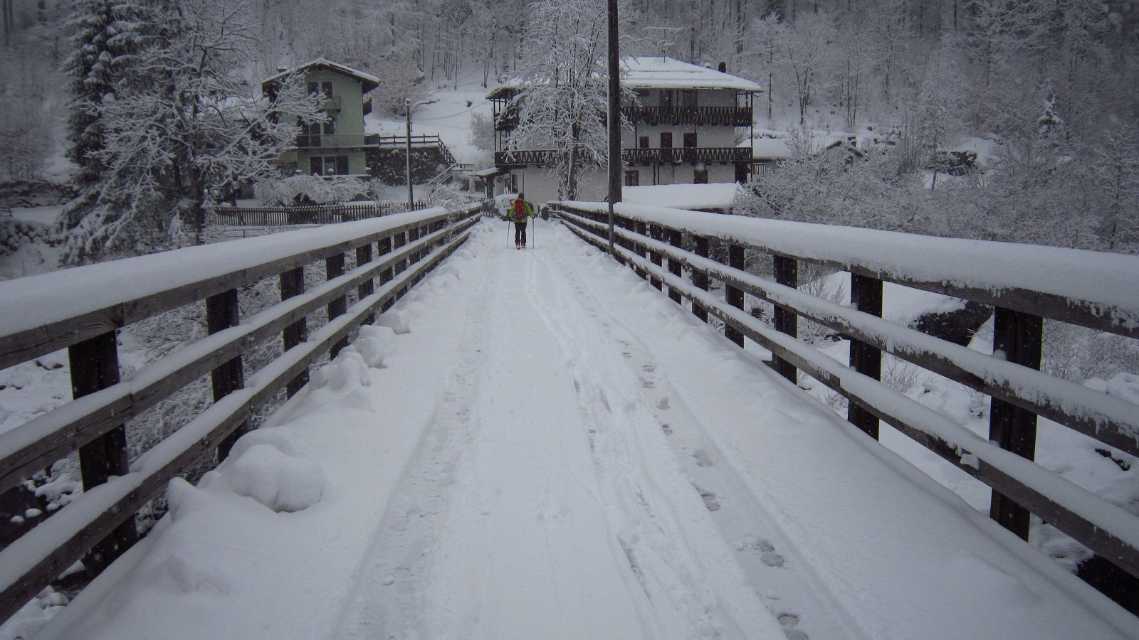 Neve fresca già dal ponte...