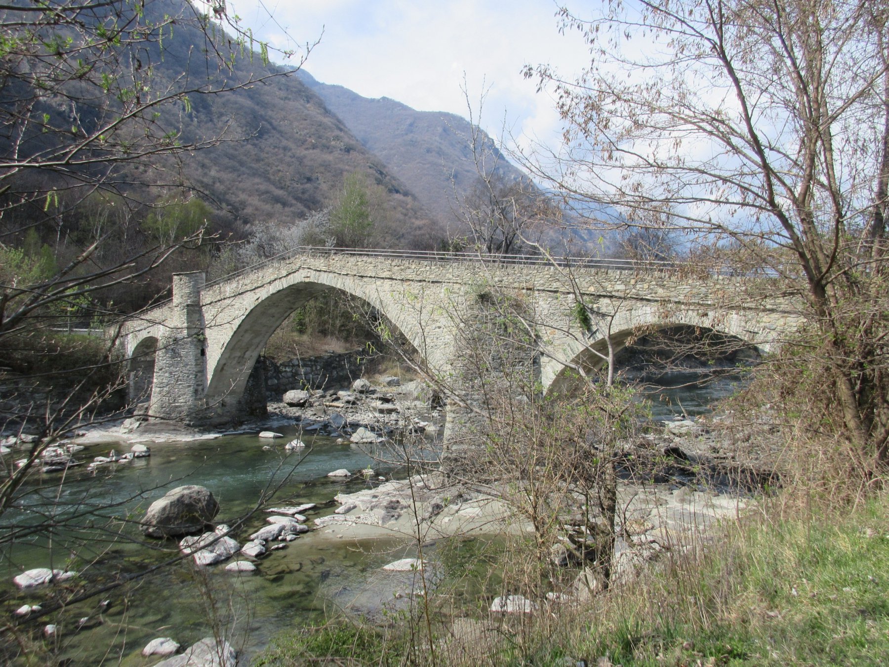 antico ponte di Echallod