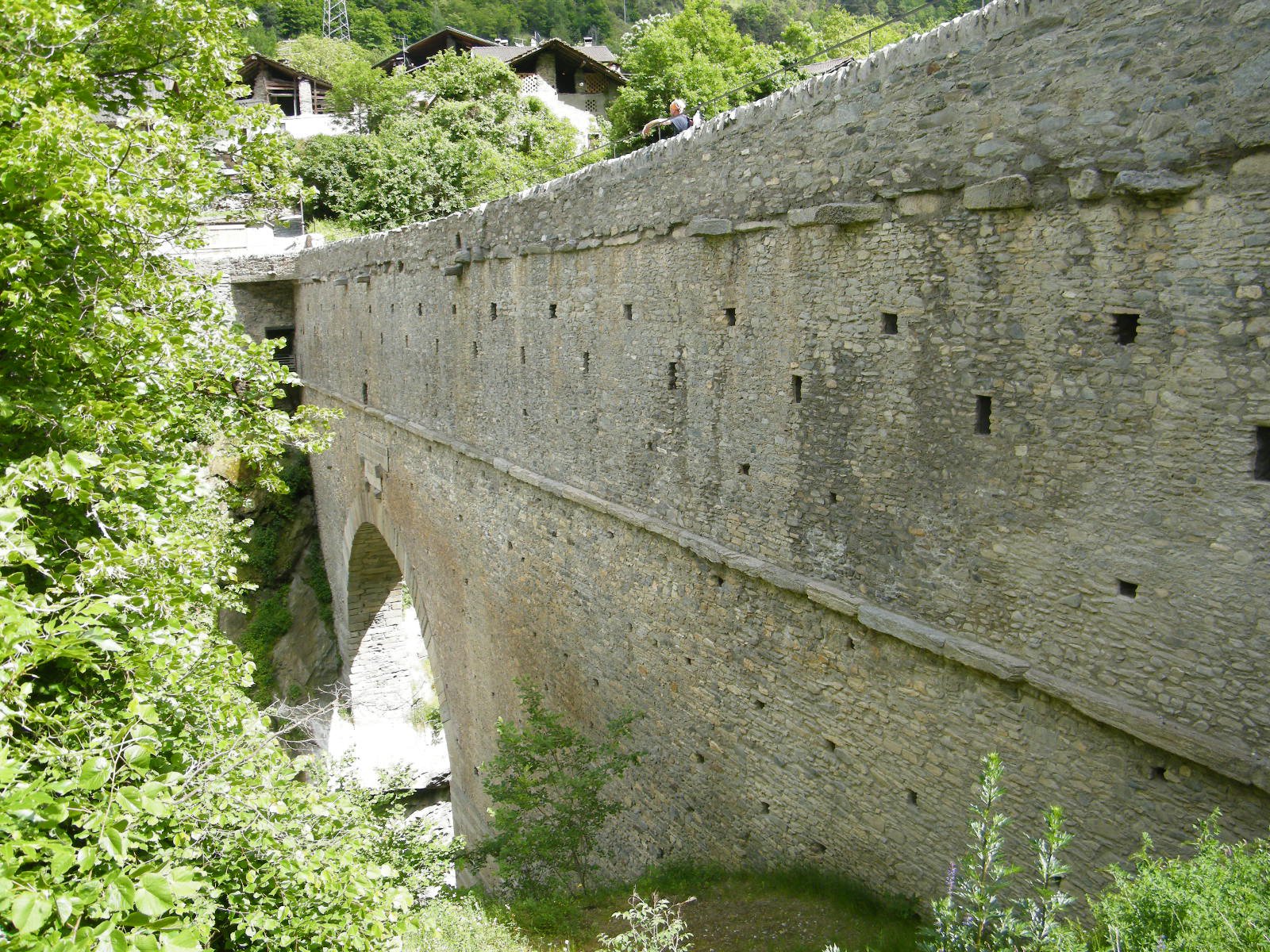 ponte dell'acquedotto romano
