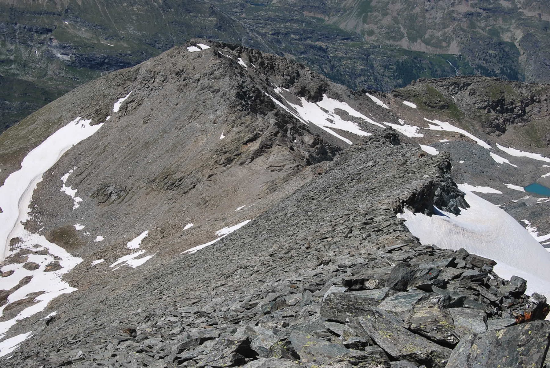 L’immagine di prima invertita: la cresta dalla Becca di Tos alla punta 3144 m