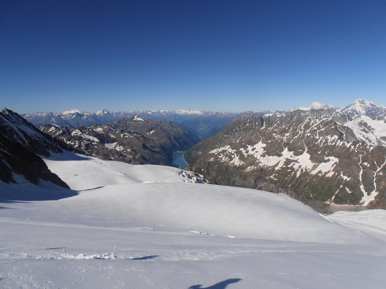 10 - vista sull'intera Valpelline dal ghiacciaio delle Grandes Murailles
