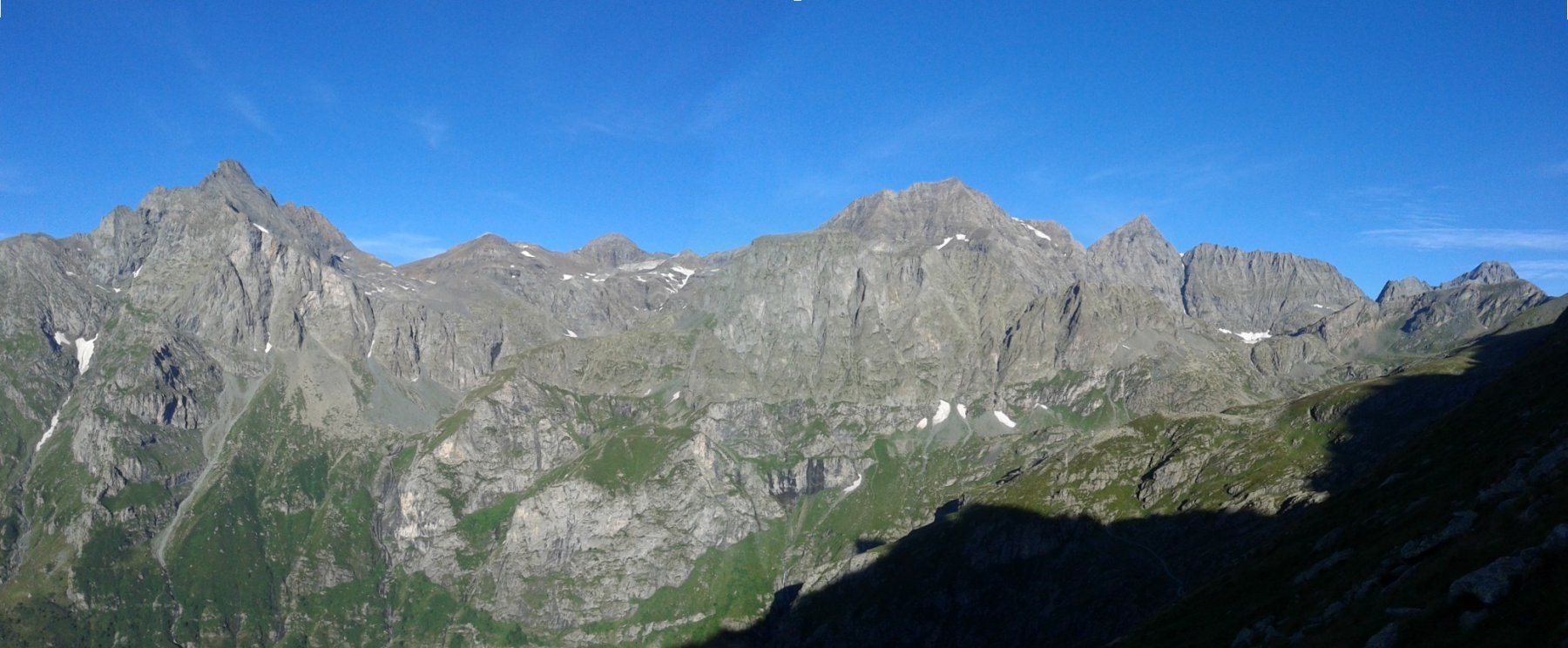Panorama sulla testata del Vallone d'Arnas