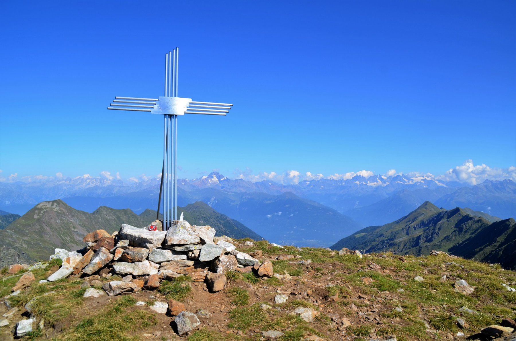 Nuova croce (agosto 2016) sul Masoni 2663 m