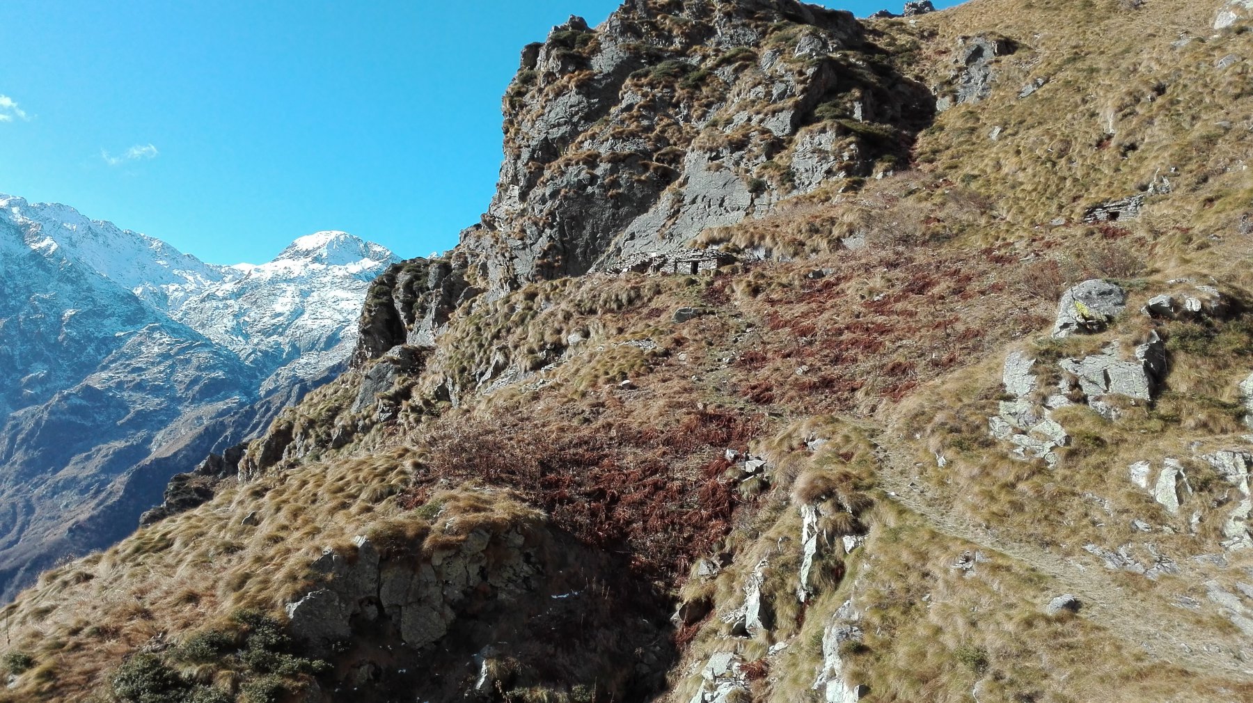 Alpeggio Dondogna Inferiore e Monte Marzo sullo sfondo