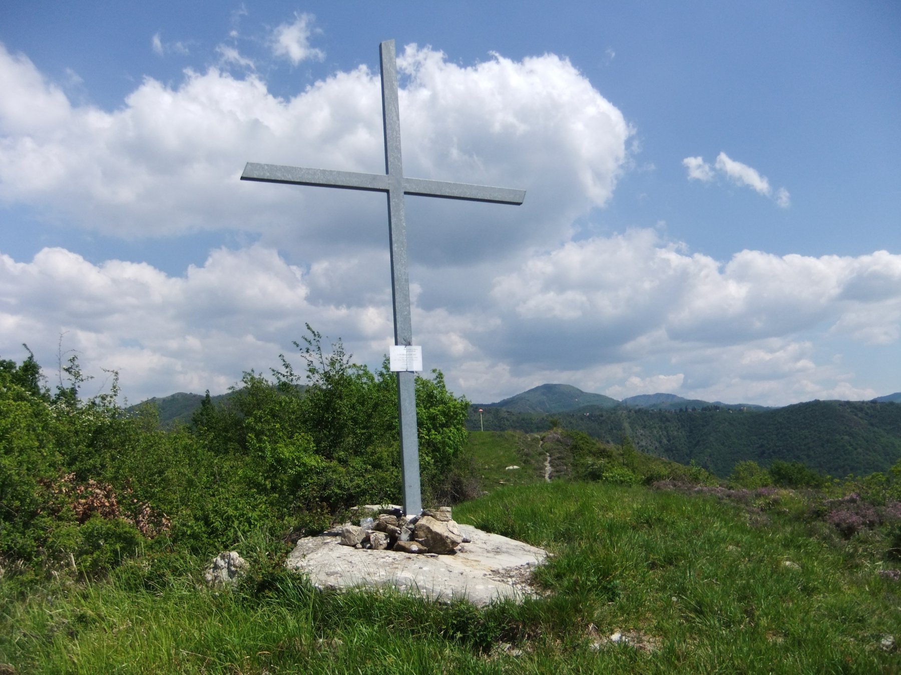 La croce sul Monte Corvo