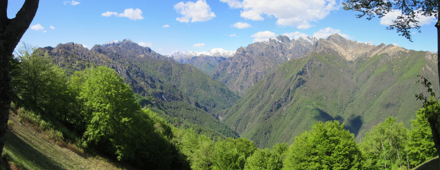 La selvaggia Val Grande vista dall'Alpe Caseracce