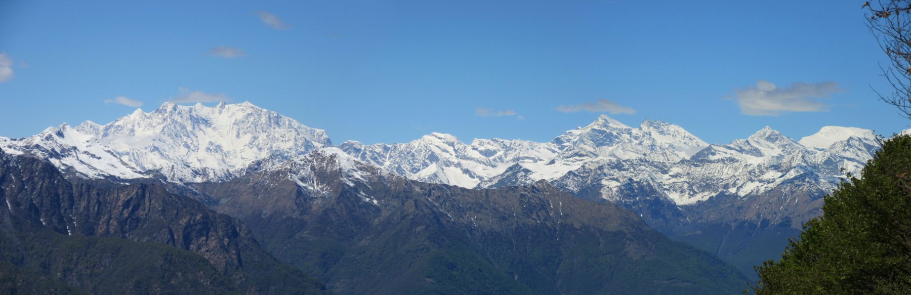 Vista sul Monte Rosa e altre vette della Val d'Ossola
