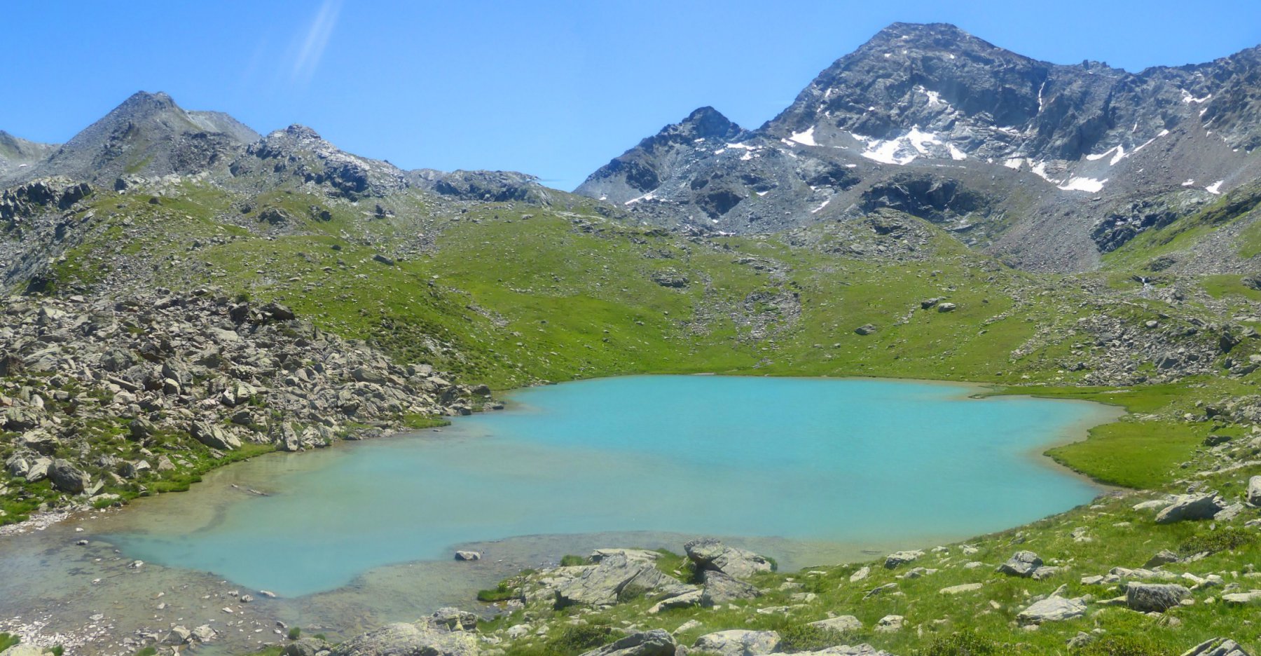 il lago di medzove con il mont glacier