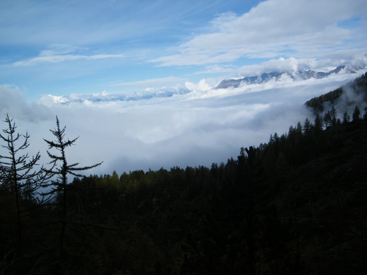 Mare di nubi sulla Valle d'Aosta.