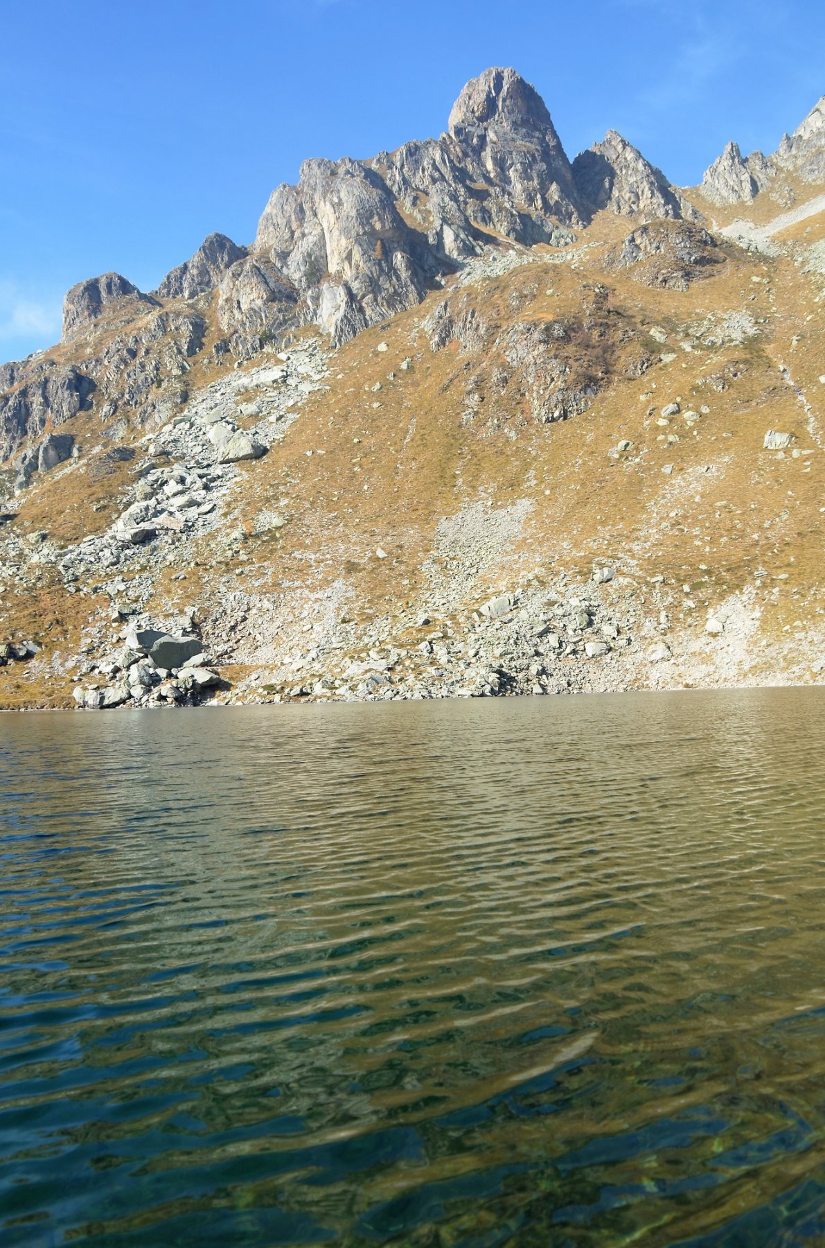 Lago Cernello 1958 m e Monte Succotto 2304 m