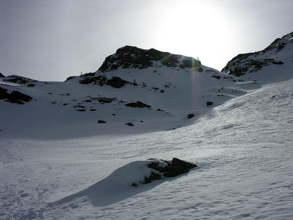 i pendii nevosi che portano verso il Colle di Croux (24-3-2007)