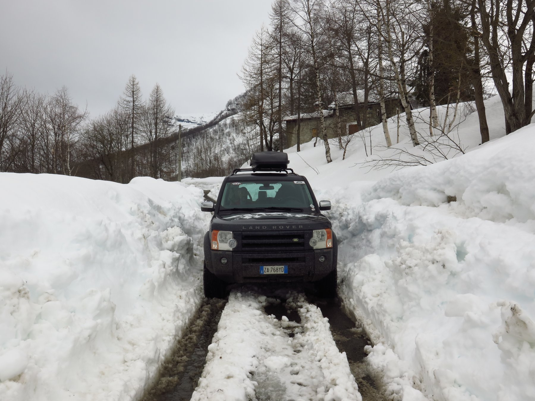 Situazione neve e strada a quota 1400 m