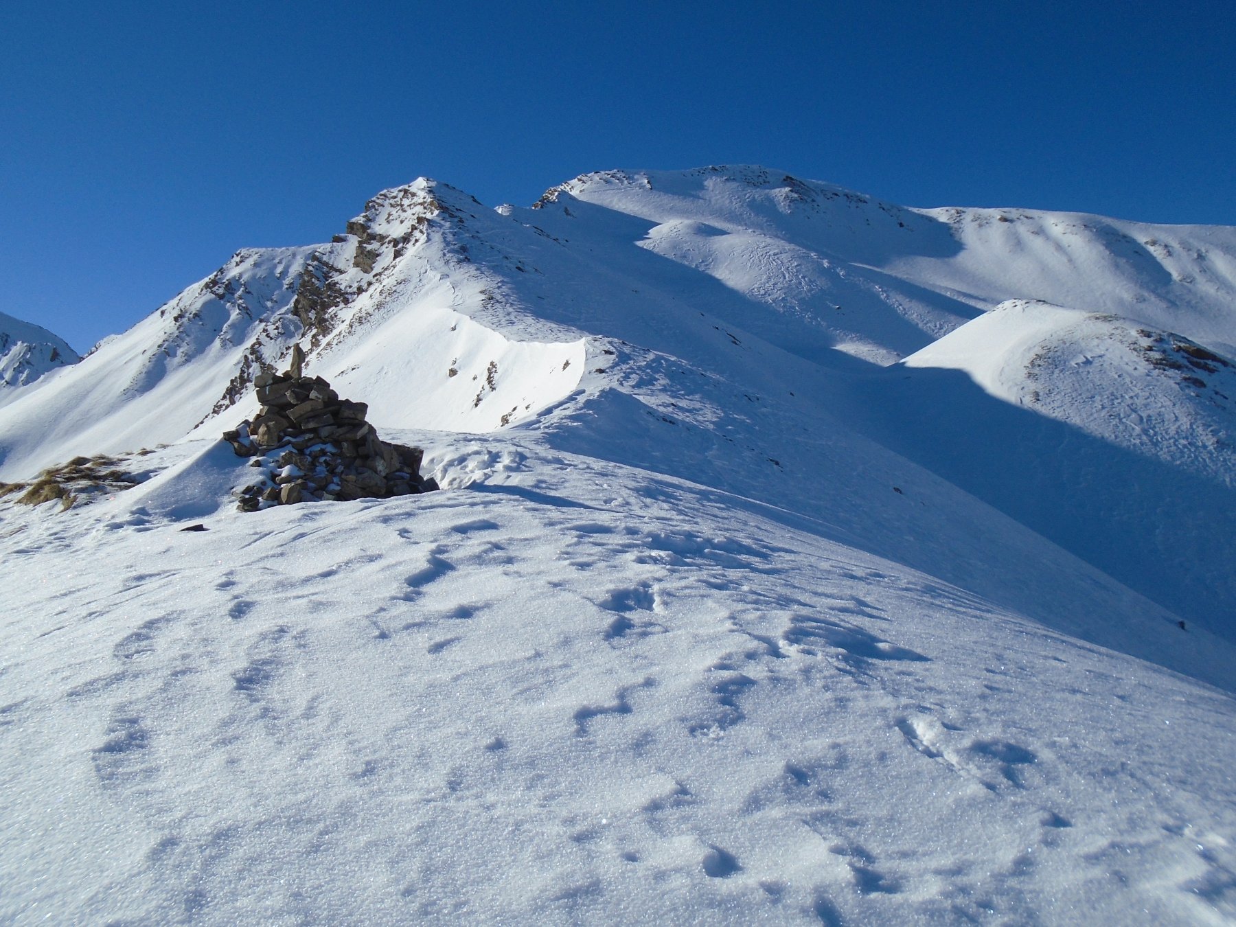 Ometto grande a circa 2600m e l'inizio della cresta verso La Montagne de Parpaillon