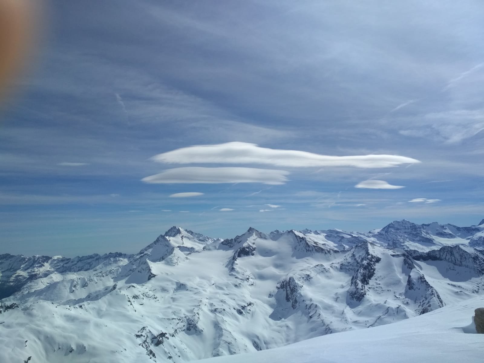 Panorama e nuvole lenticolari