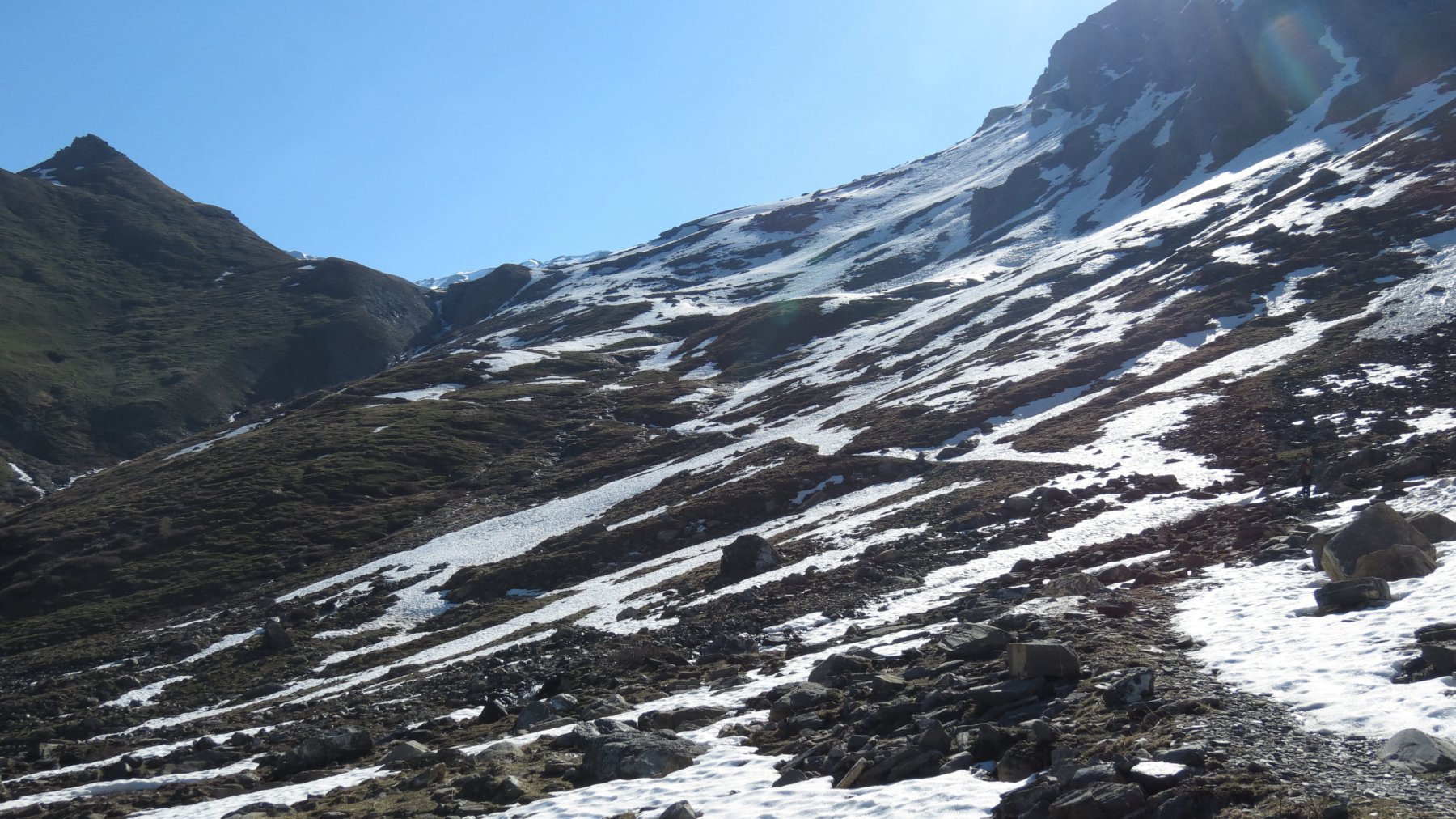 la prima copertura nevosa nel Vallon de Cristillan a quota 2500 m