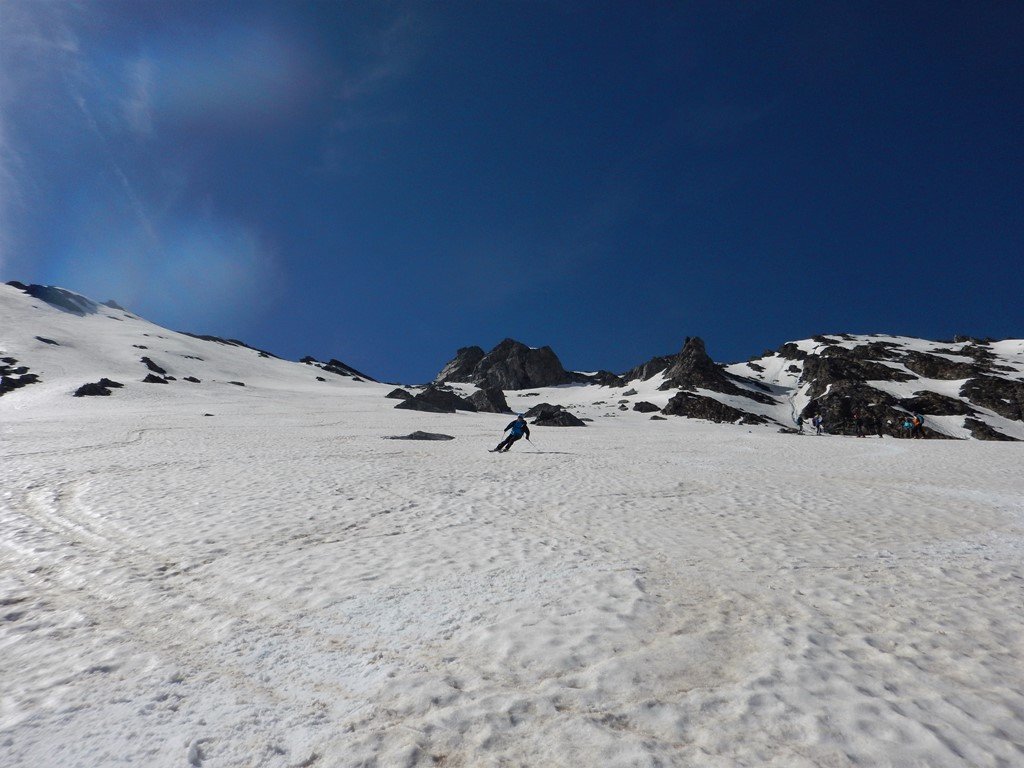 Neve divertente in discesa dall'Alp