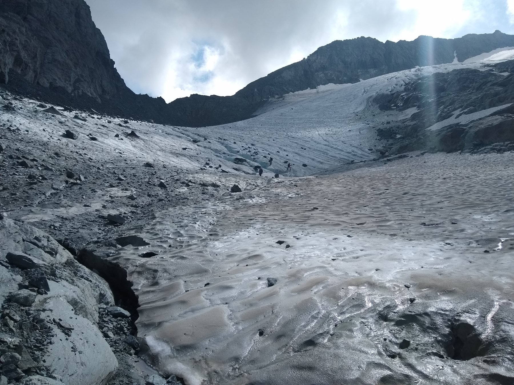 ghiacciaio di Punta Maria, sullo sfondo il colle d'Arnas