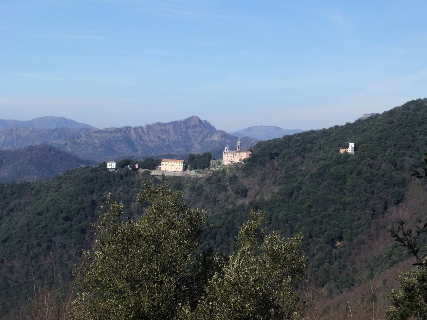 Santuario di Montallegro dal Monte Castello