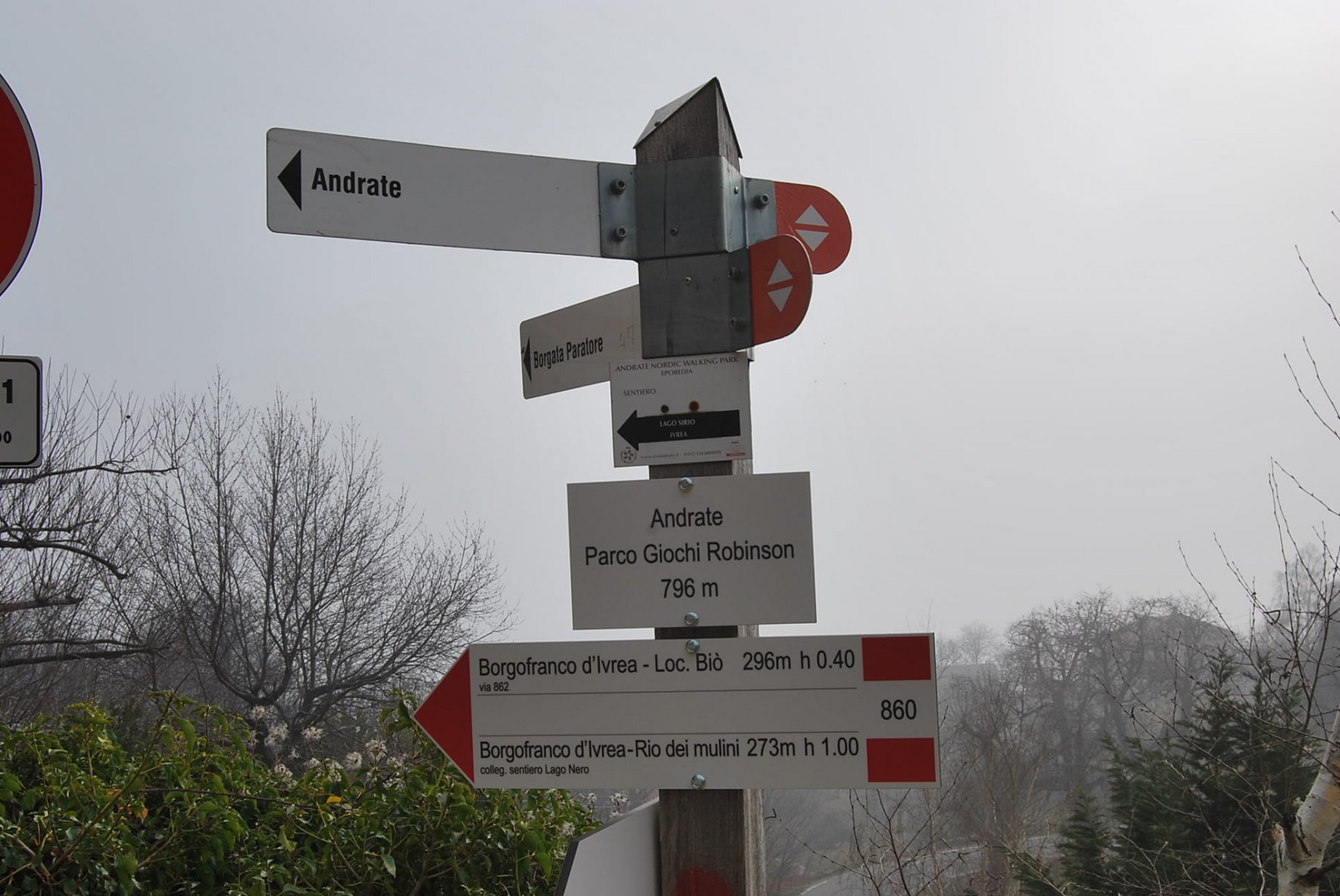 Indicazioni al Parco Robinson ad Andrate per la discesa a Borgofranco