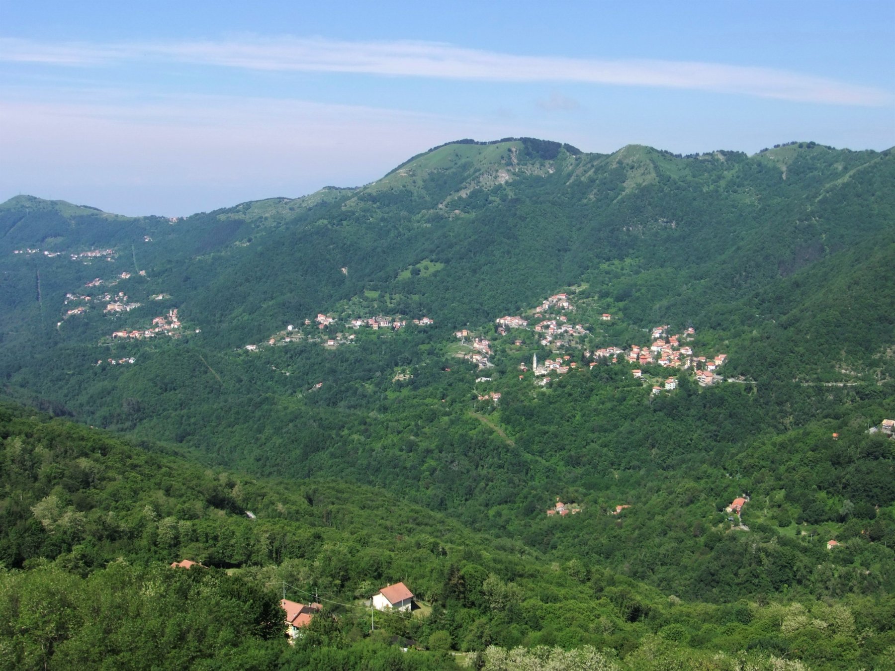 Davagna ed il Monte Candelozzo dal Monte Castelluzzo