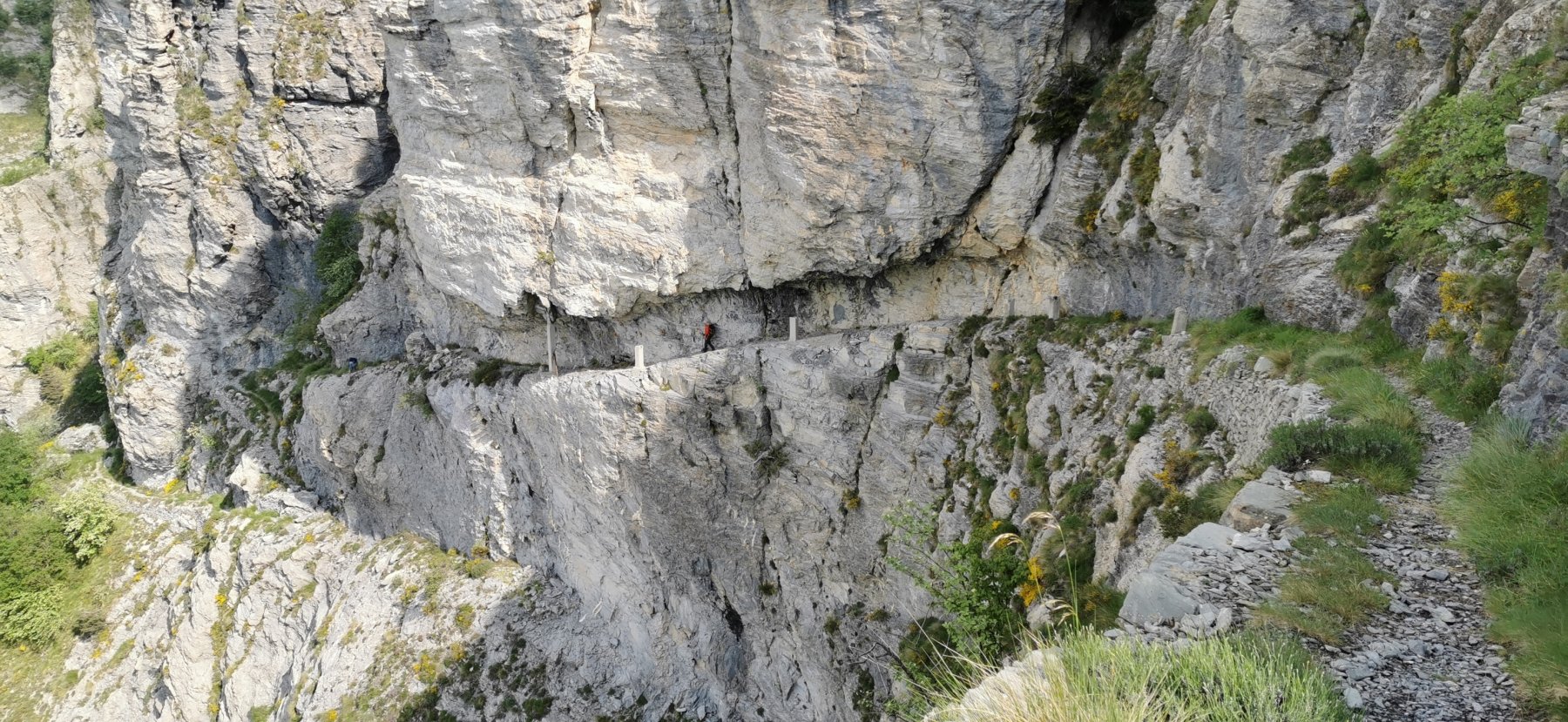 uno dei tratti più spettacolari (e fotografati!) del Sentiero degli Alpini