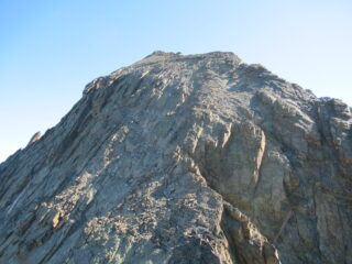 Punta Caprera con la via di salita dalle Rocce di Viso.