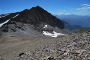 Monte Miravidi e la traccia del sentiero di salita dal versante francese