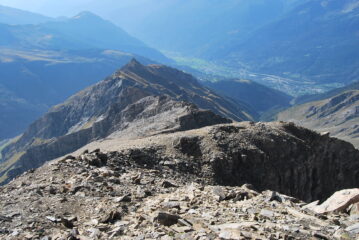L’arrivo in cresta, con sguardo verso Mont e Pic de la Varise